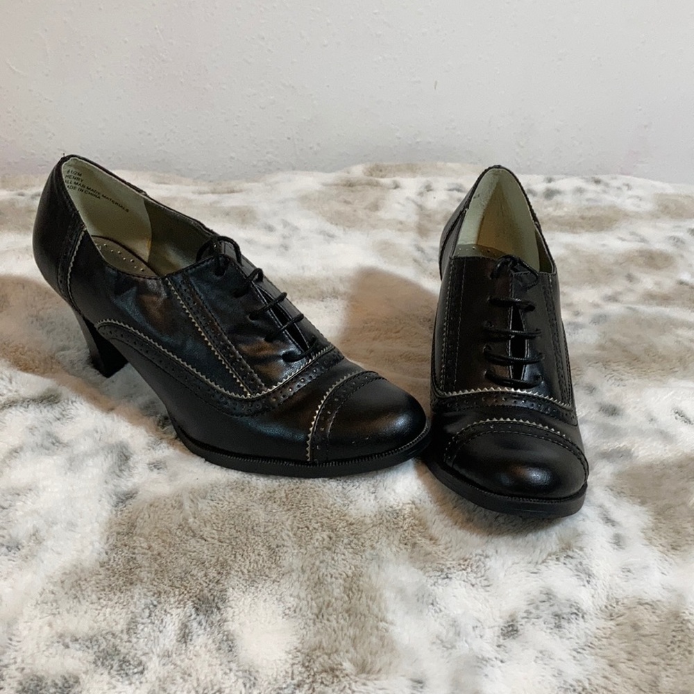 Relativity heels size 8.5